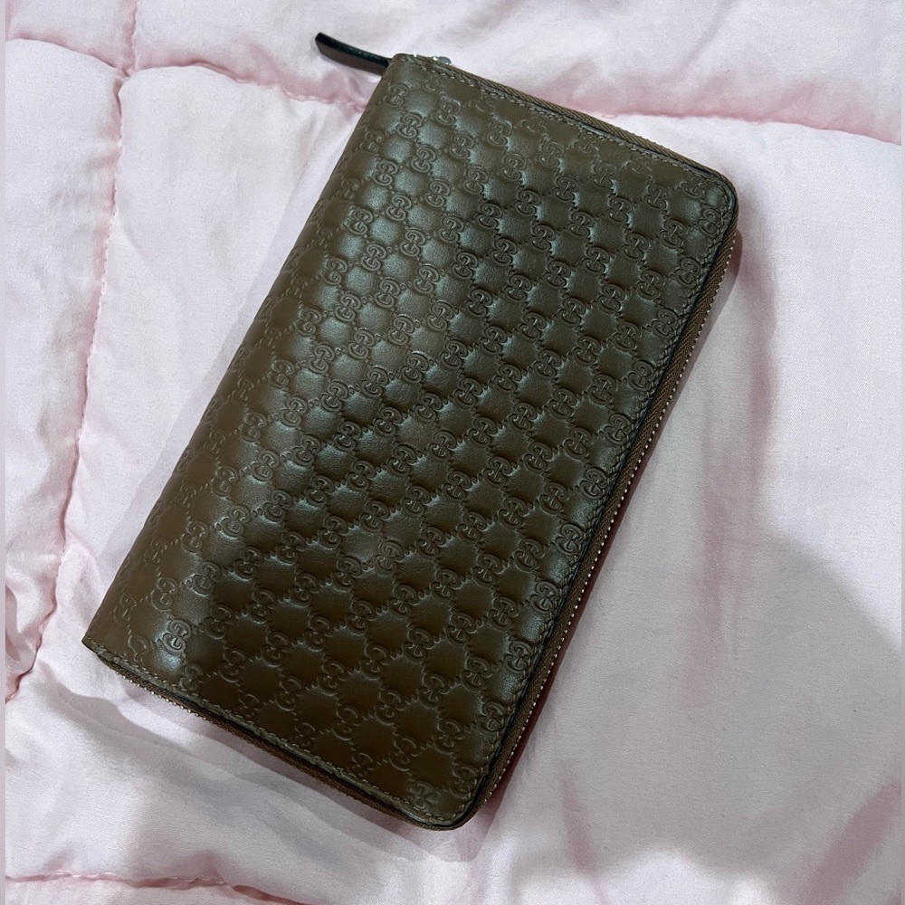 Brown Gucci Wallet 🤎
